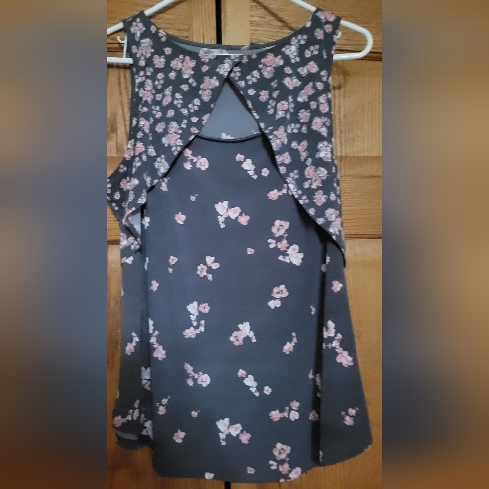 Maurices Floral Sleeveless Blouse - Charcoal and Blush